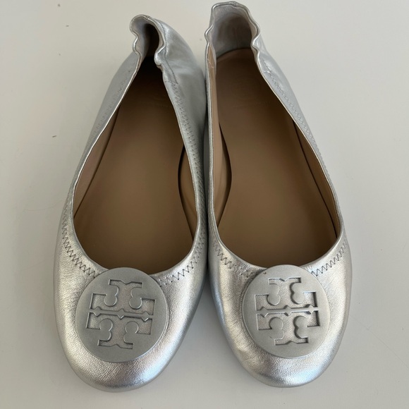 TORY BURCH Silver Leather Flats - Picture 1 of 8